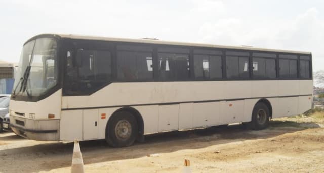 Ônibus doado pela Vina